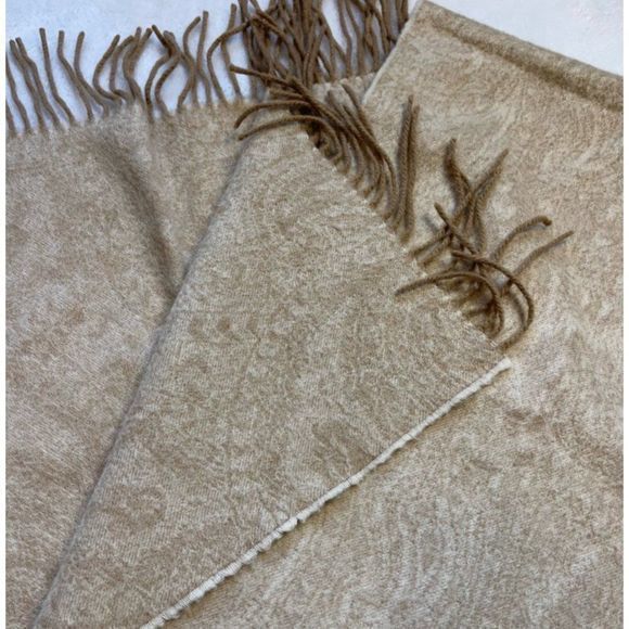 Vintage Léron Paisley Pattern with Fringe 100% Cashmere Scarf 73 in. By 15 in. - Picture 4 of 10